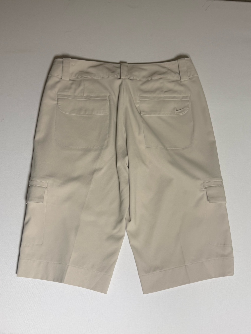 Nike Golf Khaki Bermuda Shorts Size 4 Dri-FIT Stretch Cargo Pockets Classic - Picture 4 of 9